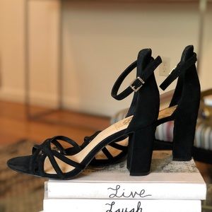 vince camuto catelia ankle strap sandal